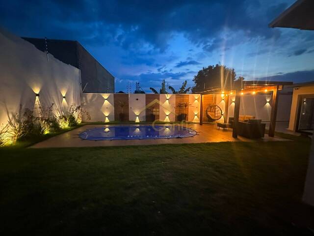 Casa para Venda em Várzea Grande - 4